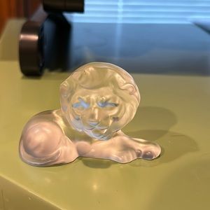 Goebel Lion Frosted Lead Crystal Figurine Paperweight 1984 signed Vintage